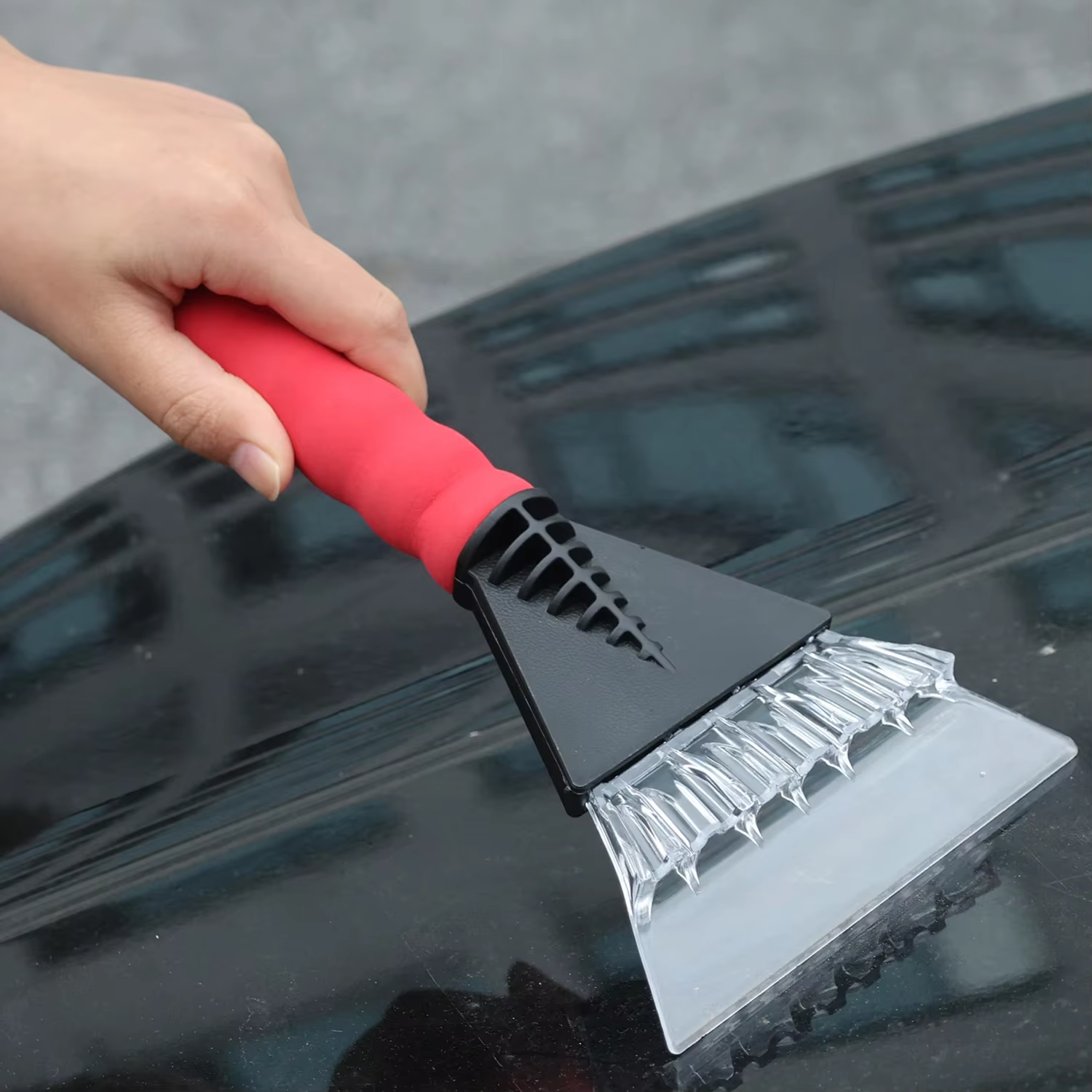 Omoda Car Ice Scraper | Heavy-Duty Windscreen Snow & Ice Remover